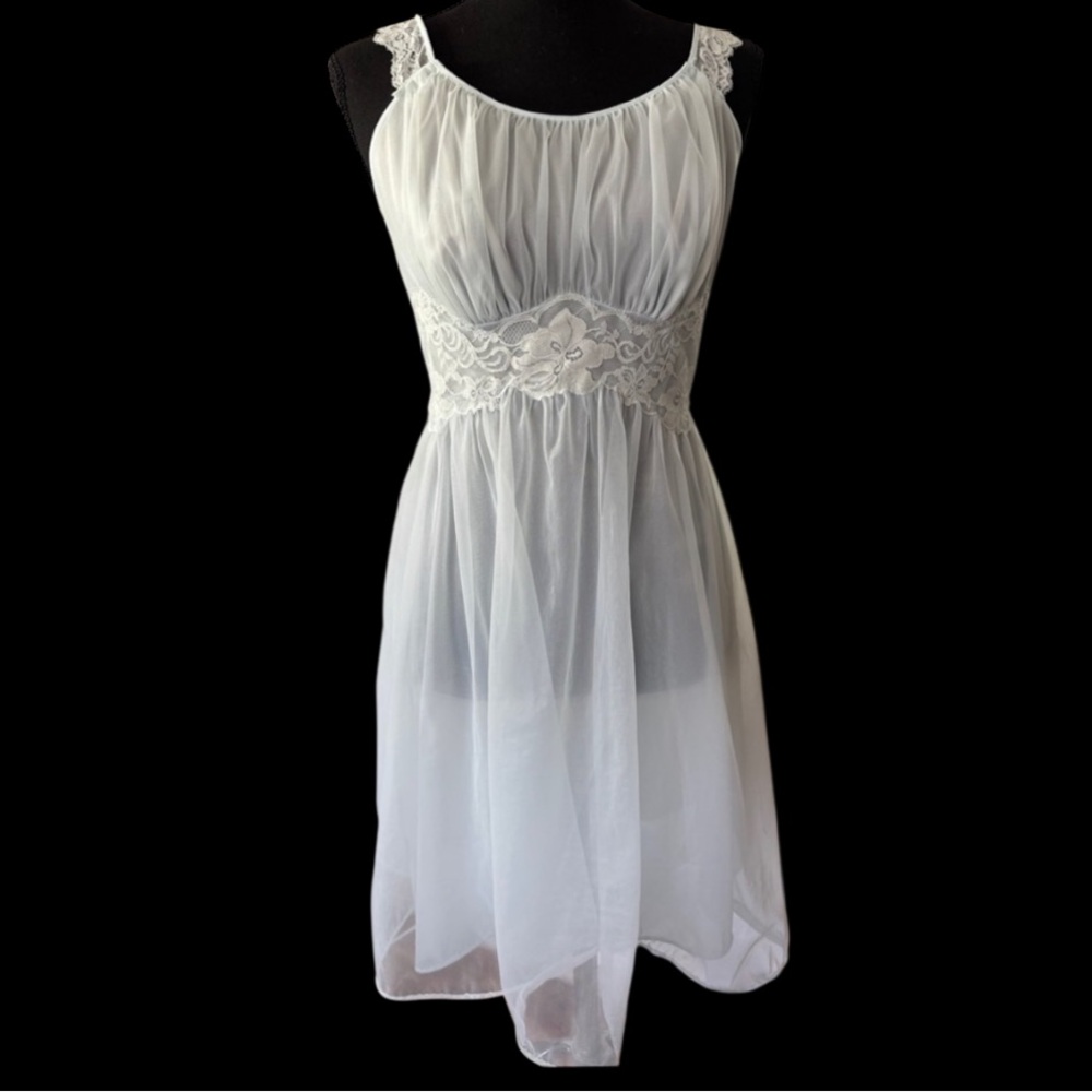 Vintage Vanity Fair 60’s Lingerie Gown Baby Blue Lace Flowy Romantic Whimsical